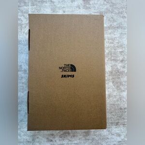 Skims x The North Face Shoe Box‎ EMPTY